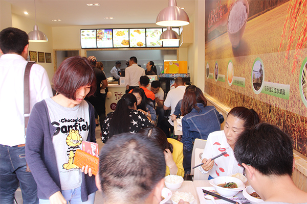 香辣雞架飯青島延吉路店