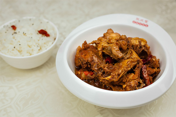 論張成榮香辣雞架飯餐飲加盟店衛(wèi)生的重要性！