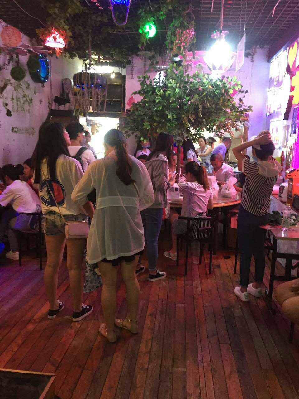 香辣雞架飯煙臺(tái)萬(wàn)象城店