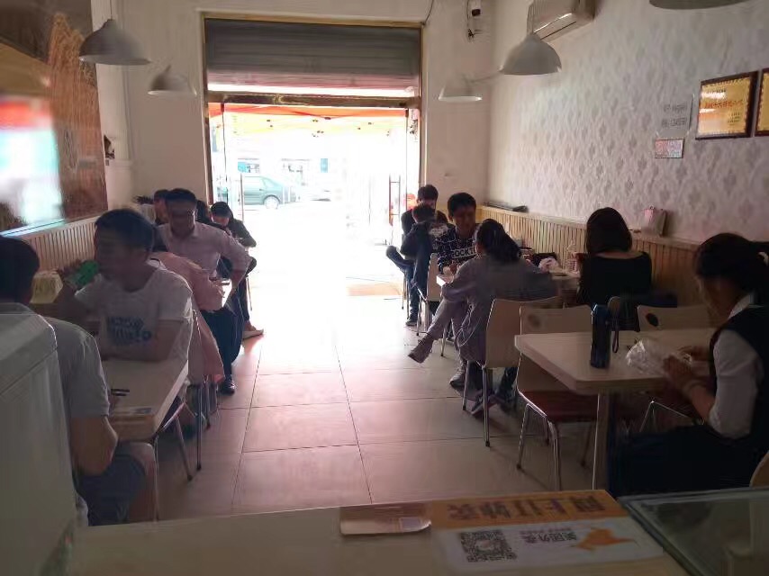 香辣雞架飯萊西店